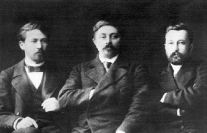 И. Н. Потапенко (справа) с А. П. Чеховым (слева) и Д. Н. Маминым-Сибиряком. 1895 И. Н. Потапенко (справа) с А. П. Чеховым (слева) и Д. Н. Маминым-Сибиряком. 1895